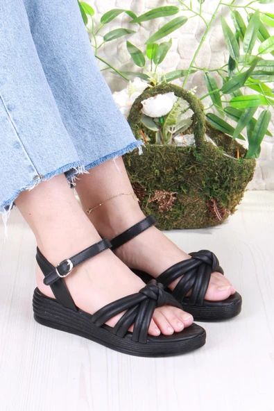 Fort 05-2077 Soft Rahat Toka Detaylı Büzgülü Bant Kadın Sandalet ürün görseli