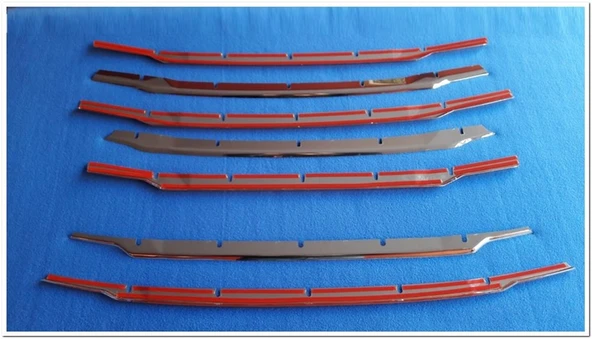 Ford Tourneo Courier Krom Ön Panjur 2018-2023 Set 7 Parça Paslanmaz Çelik ürün görseli