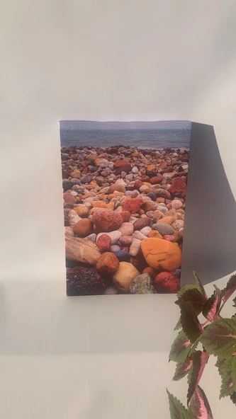 Deniz Ve Renkli Taşlar Natürel Tasarım Ahşap Çerçeve Ev İşyeri Ofis Duvar Kanvas Tablo DOĞA2 - 3