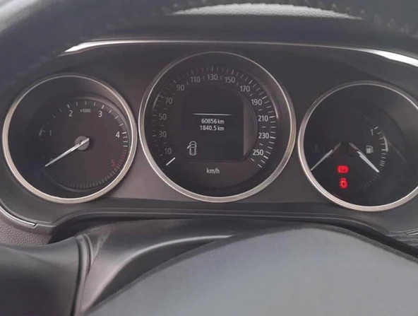 OMSA Renault Megane 4 HB Krom Gösterge Çerçevesi 3 Parça 2016-2020 Arası ürün görseli