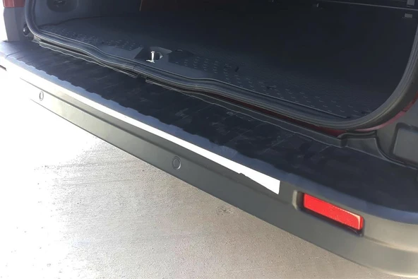 Renault Trafic 3 Arka Tampon Eşiği Plastik 2014 ve Sonrası ürün görseli