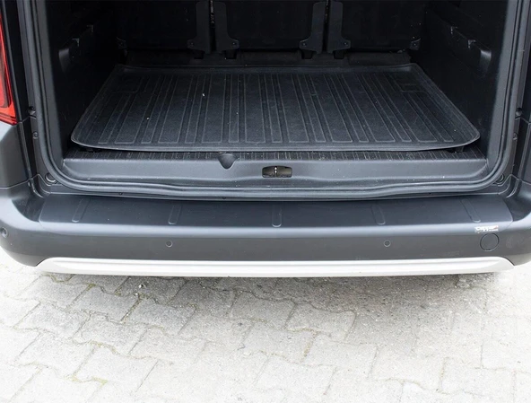Peugeot Partner 3 Arka Tampon Eşiği Plastik 2019 ve Sonrası - Resim 2