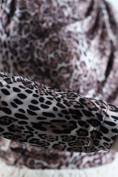 Bayan Kısa Leopar Desenli Sandy Bluz Kahverengi - 4