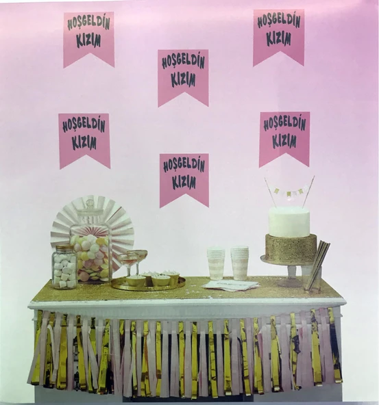 Pembe Üzeri Gümüş Renk Hoşgeldin Kızım Bayrak Süs ürün görseli