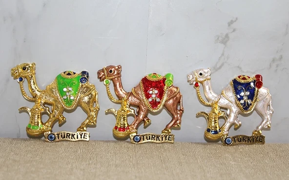 Swaroski Deve Figürü Magnet Alk3847 ürün görseli