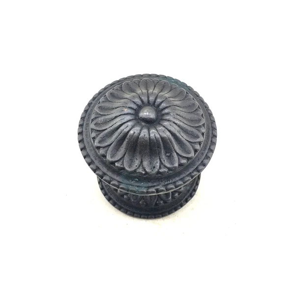 Antika Tarz Dekoratif Pirinç Papatya Kapı Babası - 73mm, Oksit ürün görseli