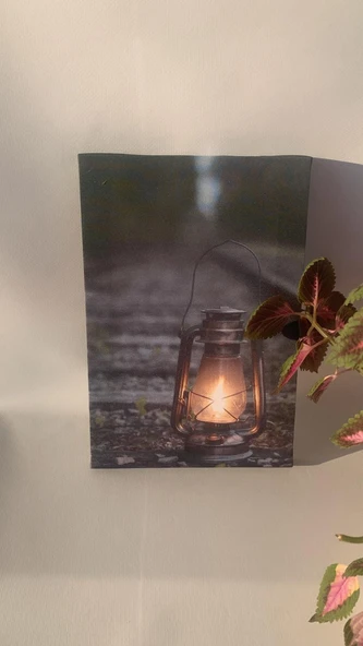 Tren Raylarında Gaz Lambası Natürel Tasarım Ahşap Çerçeve Ev İşyeri Duvar Kanvas Tablo LMB2 - 3