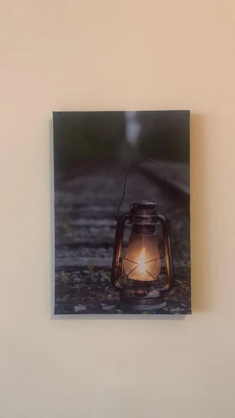 Tren Raylarında Gaz Lambası Natürel Tasarım Ahşap Çerçeve Ev İşyeri Duvar Kanvas Tablo LMB2