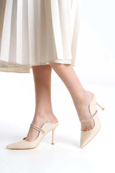 Kadın Mavera Kırem Rugan 9 Cm İnce Topuklu Sivri Burunlu Arkası Acık Tasarım Stiletto