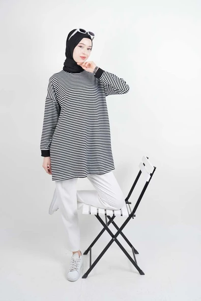 Tesettür Tunik İnce Çizgili Penye Tunik Siyah - 2