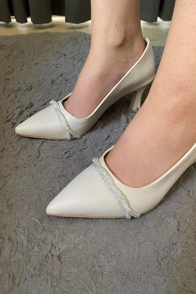 Kadın İzla Krem Cilt Taş Detaylı Sivri Burun 7,5 cm Topuklu Stiletto - 2