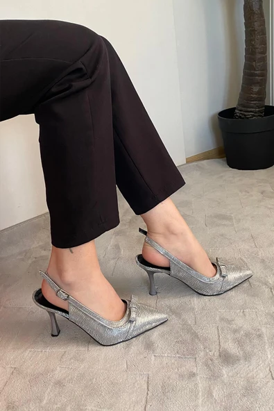 Kadın Madame Gümüş Simli Fiyonk Detaylı Arkası Acık 9 cm İnce Topuklu Ayakkabı - 2