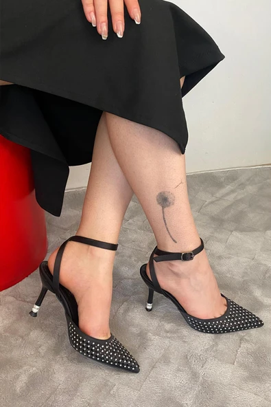 Kadın Fenny Siyah Saten Kristal Taşlı 9 Cm Teş Detaylı İnce Topuklu Sivri Burunlu Arkası Acık Stiletto - 6