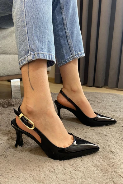 Kadın Motto Siyah Rugan Sivri Burun Arkası Acık 8 cm Topuklu Ayakkabı - 5