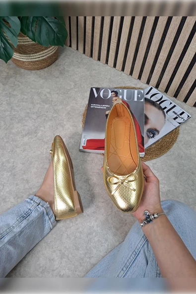 Günlük Kadın Babet Oval Burunlu Fiyonklu Rahat Kalıp Tırtıklı Taban Balerin Ayakkabı 112 - 9