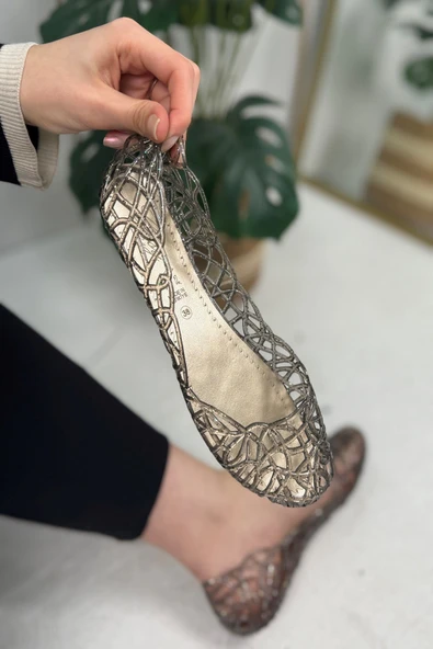 Günlük Kadın Kaymaz Kalın Taban Simli Yumuşak Şık Havuz Plaj Deniz Ayakkabısı  j1-j2 - 10