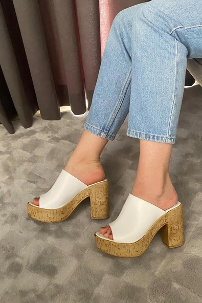 Kadın Oven Beyaz 10 cm Platfom Topuklu Mantar Taban Terlik K-850