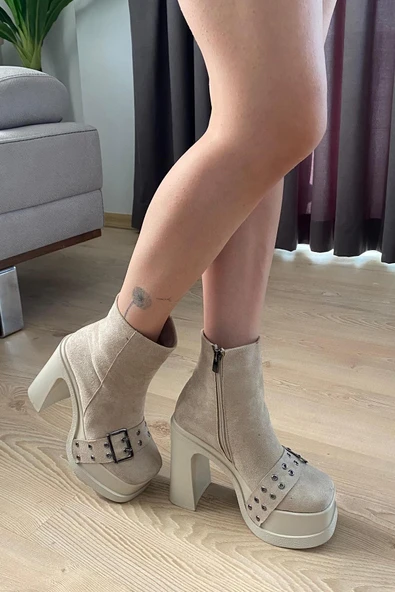 Kadın Sidney Kırem Süet Toka Detaylı 12 cm Platform Topuklu Fermuarlı Bot - 3