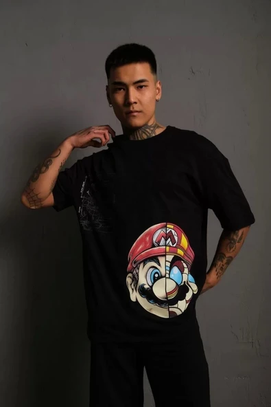 Erkek Mario Baskılı Oversize T-Shirt - Siyah ürün görseli 1