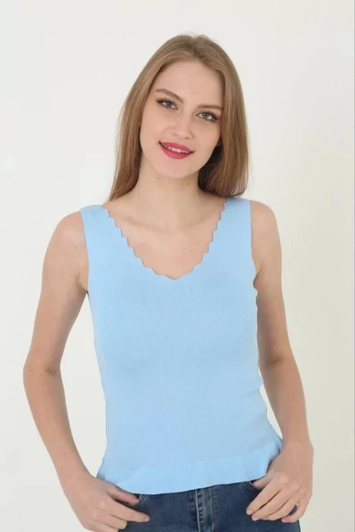 Kadın V Yaka Fırfır Detay Crop - Mavi - Resim 2