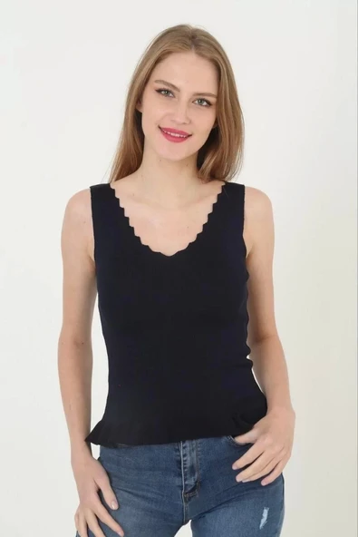 Kadın V Yaka Fırfır Detay Crop - Siyah - Resim 2