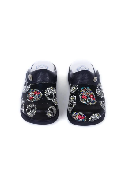 HİPOKRAT MEDİKAL SABO Suni Deri Hipokrat Kuru Kafa Desenli Hemşire/doktor Sabo 37