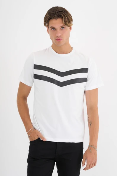 Erkek Beyaz Baskılı %100 Pamuklu Standart Kalıp T-sihrt