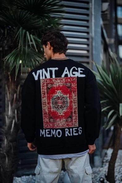 Oversize Bisiklet Yaka Üç İplik Baskılı SweatShirt - Siyah ürün görseli