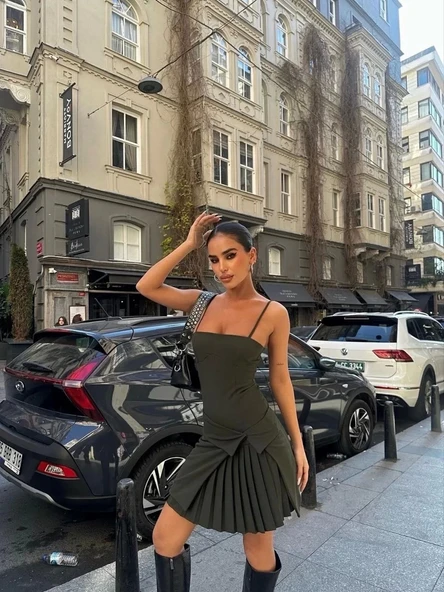 İki Parçalı Pileli Askılı Kadın Mini Elbise - Haki - Resim 5