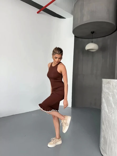 Fırfır Detaylı Triko Elbise- Kahverengi - Resim 5