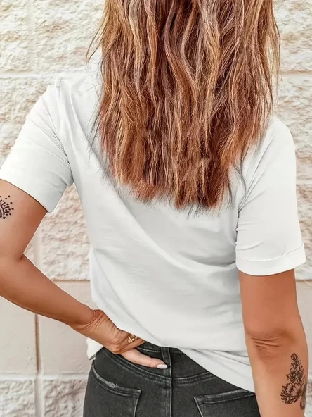 Kadınlar için Şık Leopar Kalp Baskılı Günlük Tişört - Büyük Beden, Makinede Yıkanabilir, Sevgililer Günü & Günlük Kıyafe - Resim 3