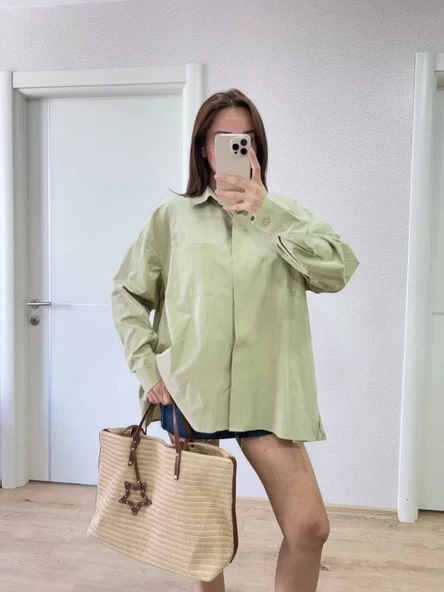 Poplin Kadın Yakalı Yandan Yırtmaçlı Arka Pens Detaylı Gömlek - Yeşil - Resim 4