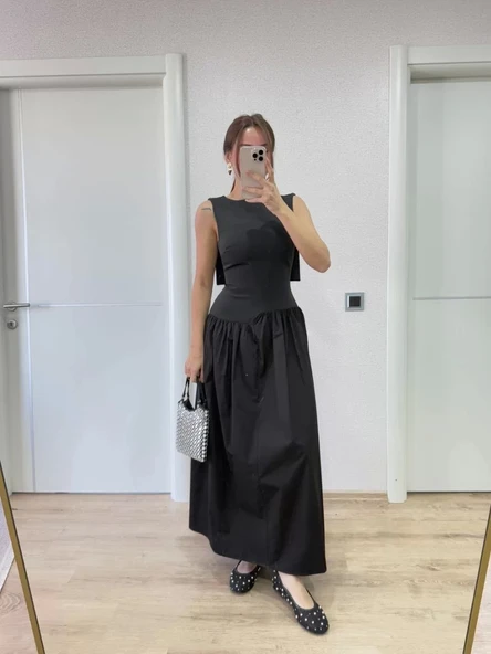 Krep Arkası Kanat Arka Ön Pens Detaylı Uzun Kadın Elbise - Siyah - Resim 3