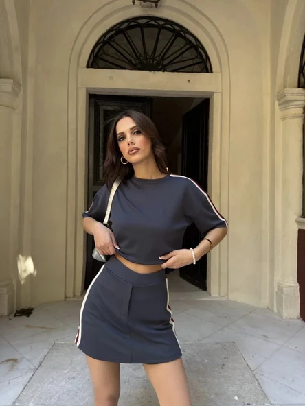 Osy Modal yumuşak dokulu Kumaş Kadın Parçalı Bisiklet Yaka T-shirt Mini Şortlu Etek İkili Takım - Füme ürün görseli 1