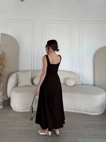 Sırt Dekolteli Kolsuz Uzun Elbise - Kahverengi - Resim 3