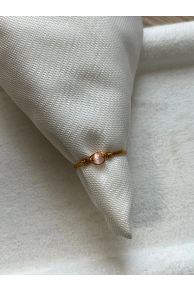 Minimal Pembe Kedi Gözü Ayarlanabilir Altın Renk Tel Yüzük ürün görseli 1