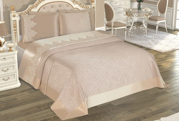 Selin 6 Parça Fransız Dantelli Çift Kişilik Pike Takımı