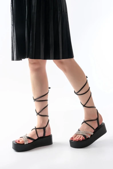 861-1010 Siyah Gümüş Taşlı Bilekten Bağlamalı Kadın Sandalet - Resim 4