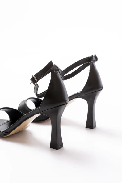 718 Siyah Cilt Sivri Burunlu Topuklu Bilekten Bağlamalı Kadın Ayakkabı - Resim 5