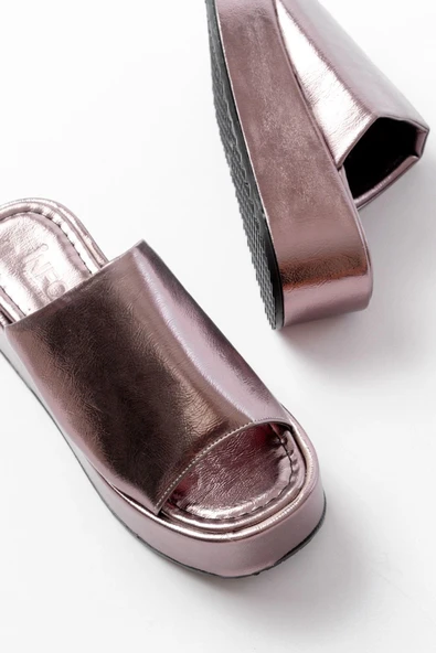 861-1011 Rose Cam Kırığı Geniş Bantlı Dolgu Kadın Terlik - Resim 4