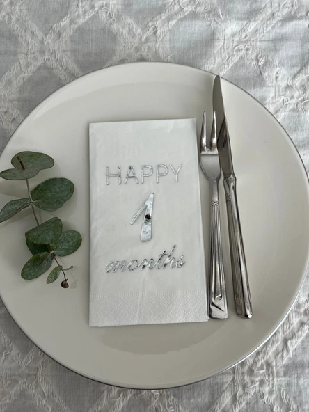 Gümüş Yaldızlı Beyaz Happy 1 Yaş Months Garson Katlama Peçete 16 Adet ürün görseli 1