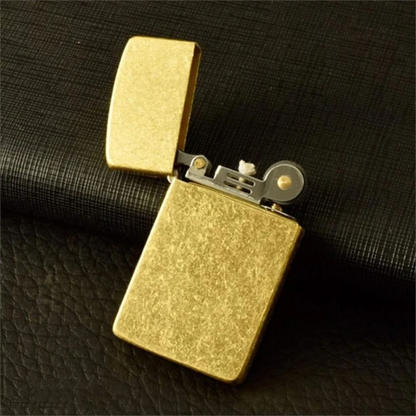 Kuboy Vintage Çakmak Benzinli Slim Çakmak Antik Altın Renk ürün görseli 1
