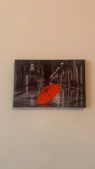 Kaldırımda Kırmızı Şemsiye Natürel Tasarım Ahşap Çerçeve Ev İşyeri Ofis Duvar Kanvas Tablo SBK6 ürün görseli