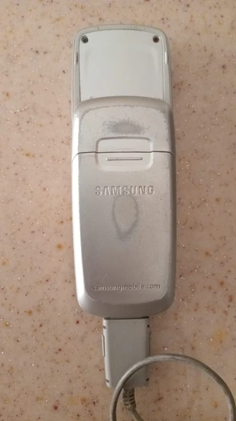 2.EL Samsung SGH-C300 Cep telefonu (KUTUSU VE İÇİNDE ŞARJ ALETİ İLE) - 4