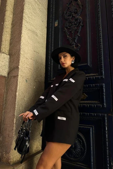 Siyah Etiket Detaylı Ceket - Resim 3