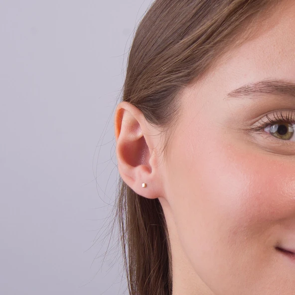 14 Ayar Minik Küp Altın Küpe 0,52 gr - Resim 4