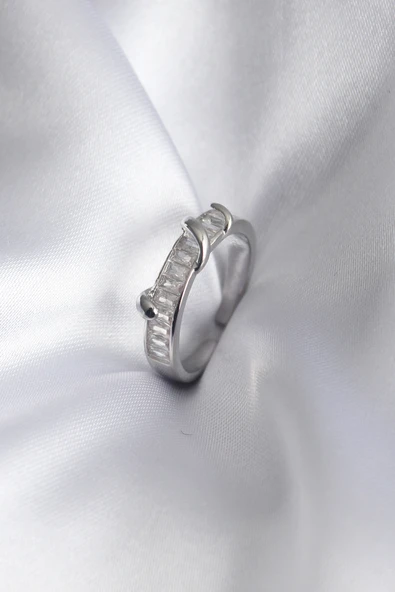 Pirinç Gümüş Renk Su Yolu Zirkon Taşlı Kadın Yüzük - Tj-byk2914