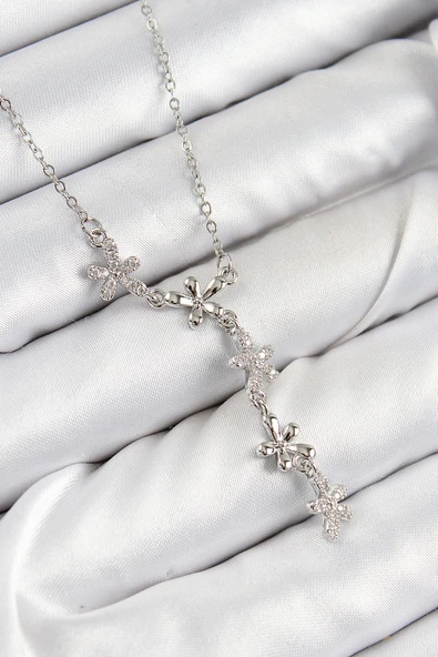 Zirkon Taşlı Çiçek Model Gümüş Renk Kadın Kolye - EBJ250726W36937 ürün görseli