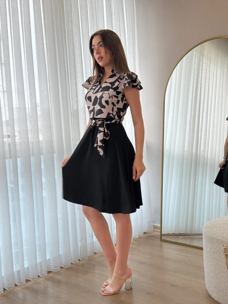 Kadın Kısa Kollu Kolu Fırfır Detay Mini Kuşaklı Kloş Krep Elbise - Resim 2