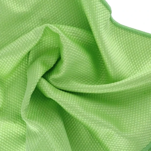 %100 MİCROFİBER BAKLAVA DESEN CAM BEZİ FISTIK YEŞİLİ 50X70 APM ürün görseli